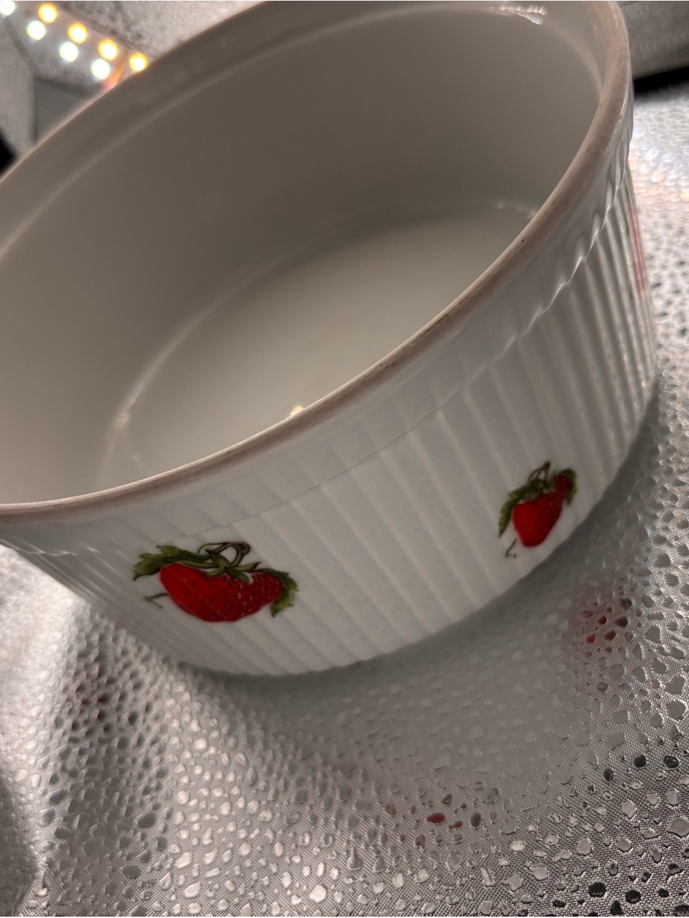 Le Faune White Ceramic Strawberry Dish EUC